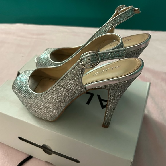 Aldo Silver Heels - Picture 7 of 9